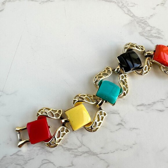 Coro Thermoset Link Bracelet 1950s Lucite - Picture 2 of 11
